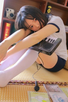 猩红山峰